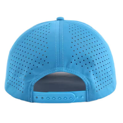 Casquettes de baseball en plein air brodées en 3D avec des bandes tissées sur le devant et des trous laser à l'arrière