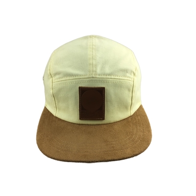 Logo de broderie Cap de camp de cinq panneaux avec fermeture de boucle de visière en suède plat